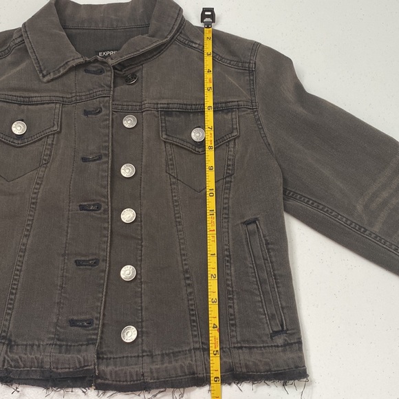 Express Women’s Long Sleeve Black Distressed Denim Button Up Jacket Size XS - Picture 8 of 9
